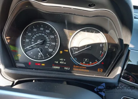 2017 BMW X1 xDrive28I z USA, uszkodzony, nr VIN WBXHT3C37H5F71846